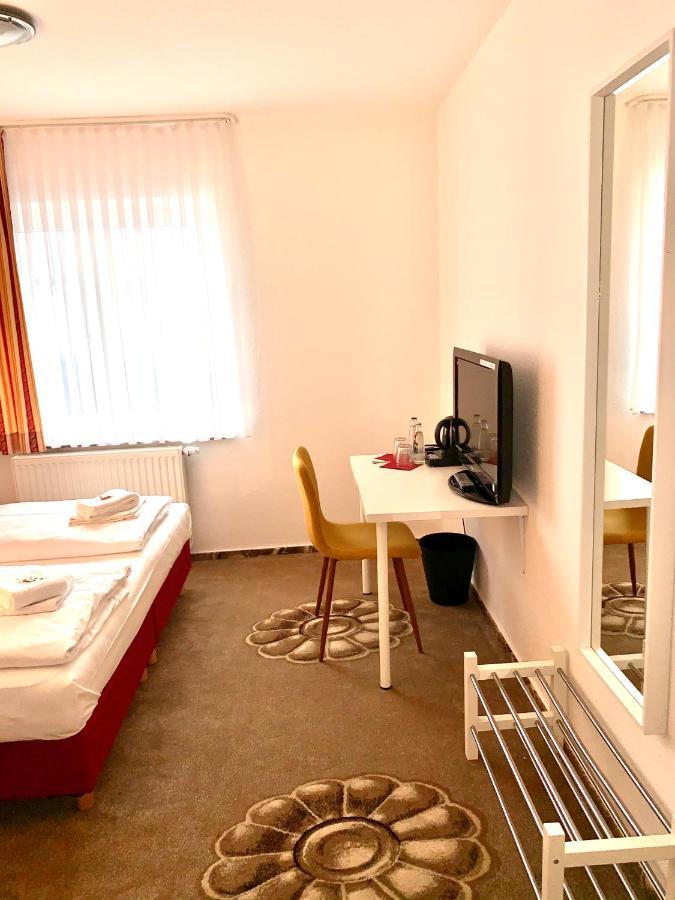 Dua Hotel Wennigsen Exteriör bild